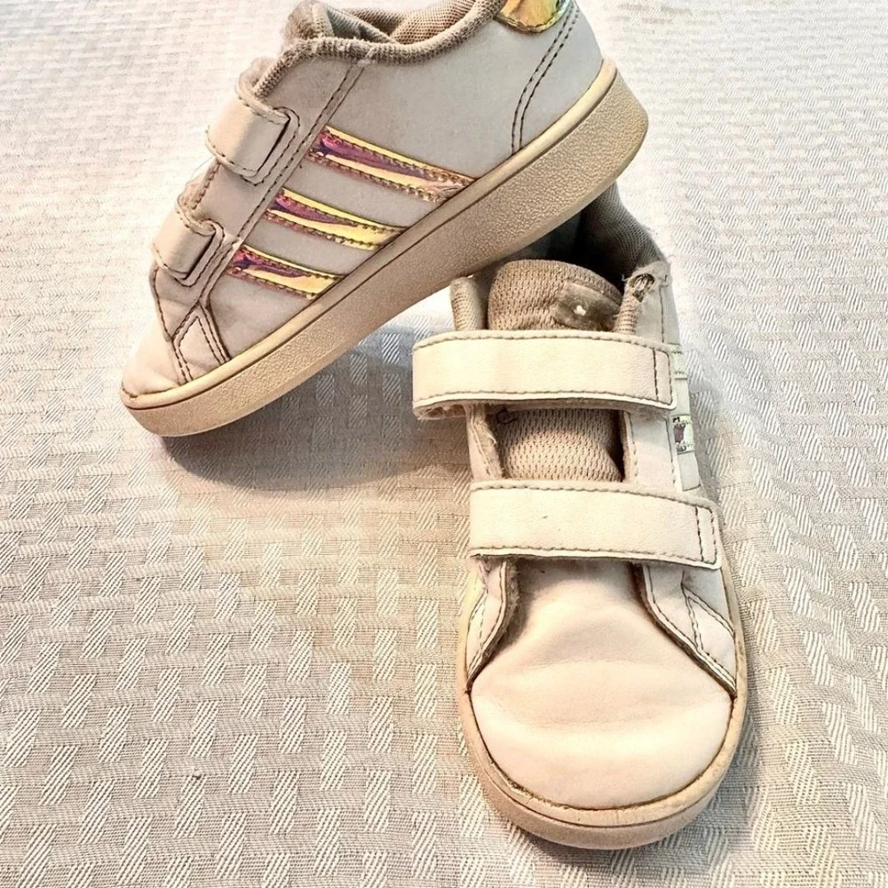 Adidas Advantage‎ Shoes Toddler 9K White Iridescent Stripes Velcro Sneakers